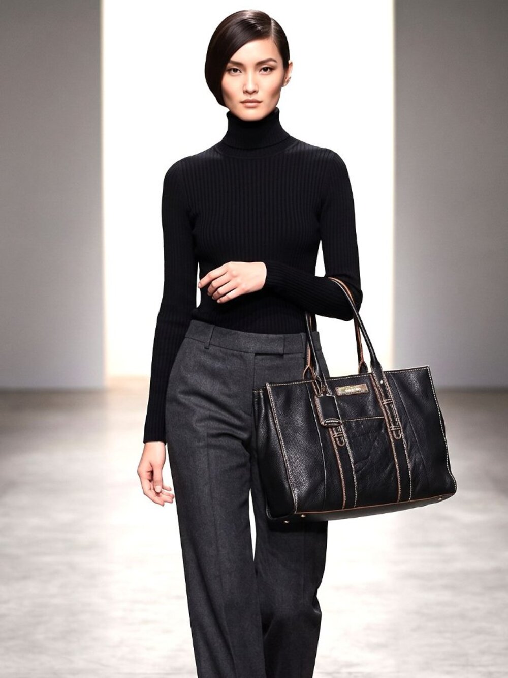 Calvin Klein Medium Large Black Leather Two Handel Satchel / Purse - RN 54163